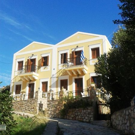 Maria'S Apartments Меис Экстерьер фото